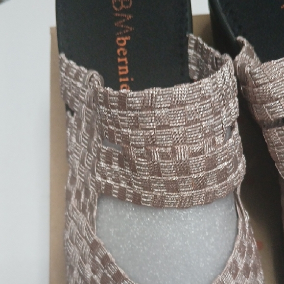 bernie mev. Women's Nude Metallic Woven Sandals - Picture 7 of 7